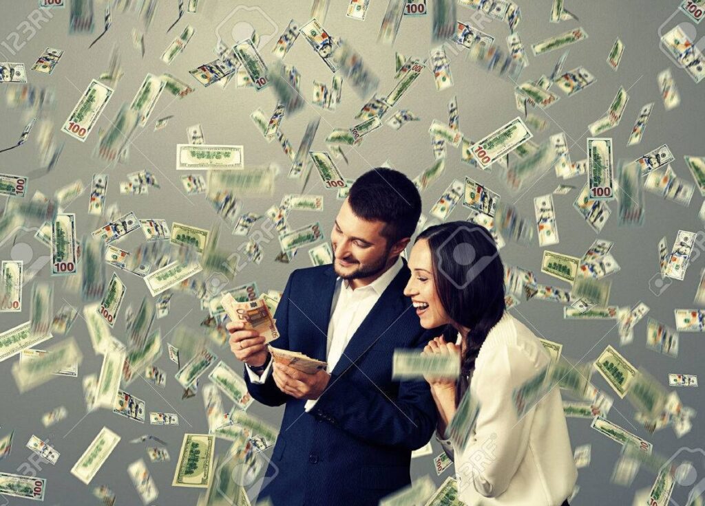 pareja financiera exitosa y feliz