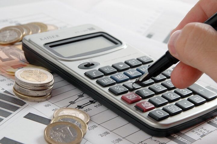 presupuesto y monedas